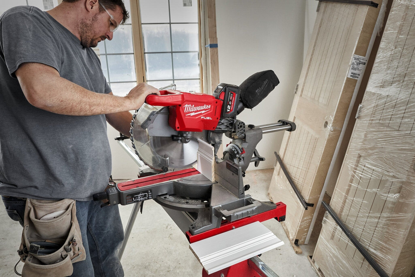 Milwaukee M18 FUEL™ ONE-KEY™ 305 mm afkortzaagmachine - 4933471205 (accu afkortzaag)
